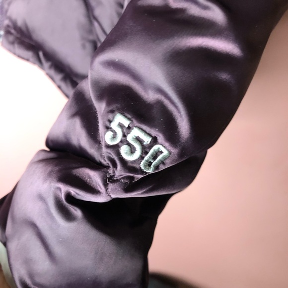 The North Face 550 Down filled puffer purple jacket. - Picture 3 of 9